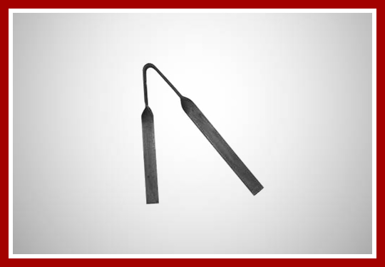 Cavalete lateral para porta de aço